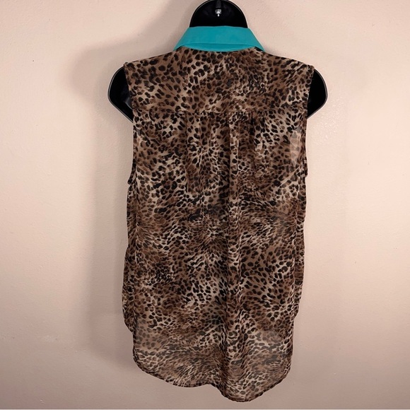 Medium Leopard Print Teal Blouse Sleeveless Button Front Lightweight Semi Sheer - Picture 9 of 11